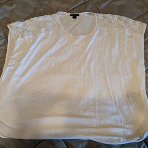 White shirt with lace shoulders Xxl size 18 -20